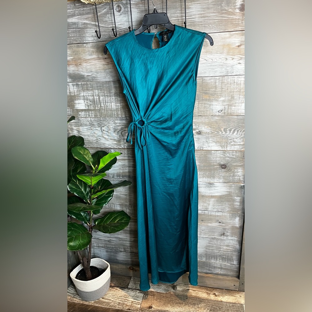 BEAUTIFUL teal silk dress🪩